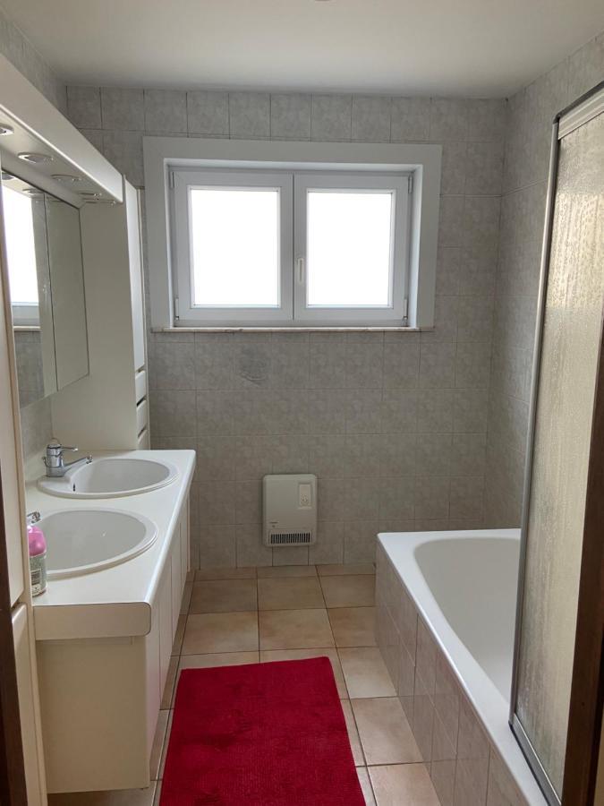 Ruim Zonnig Appartement Op 50M Van Strand Ostende Exterior foto